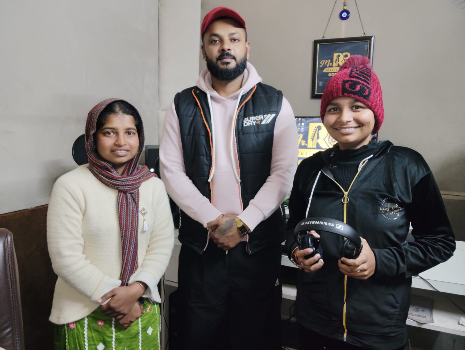 ਗਾਇਕ ਭੈਣਾਂ ਕੌਰ ਸਿਸਟਰਜ਼ ਵਲੋਂ ਗਾਏ ਦੋ ਗੀਤਾਂ ਦੀ ਰਿਕਾਰਡਿੰਗ ਮੁਕੰਮਲ
